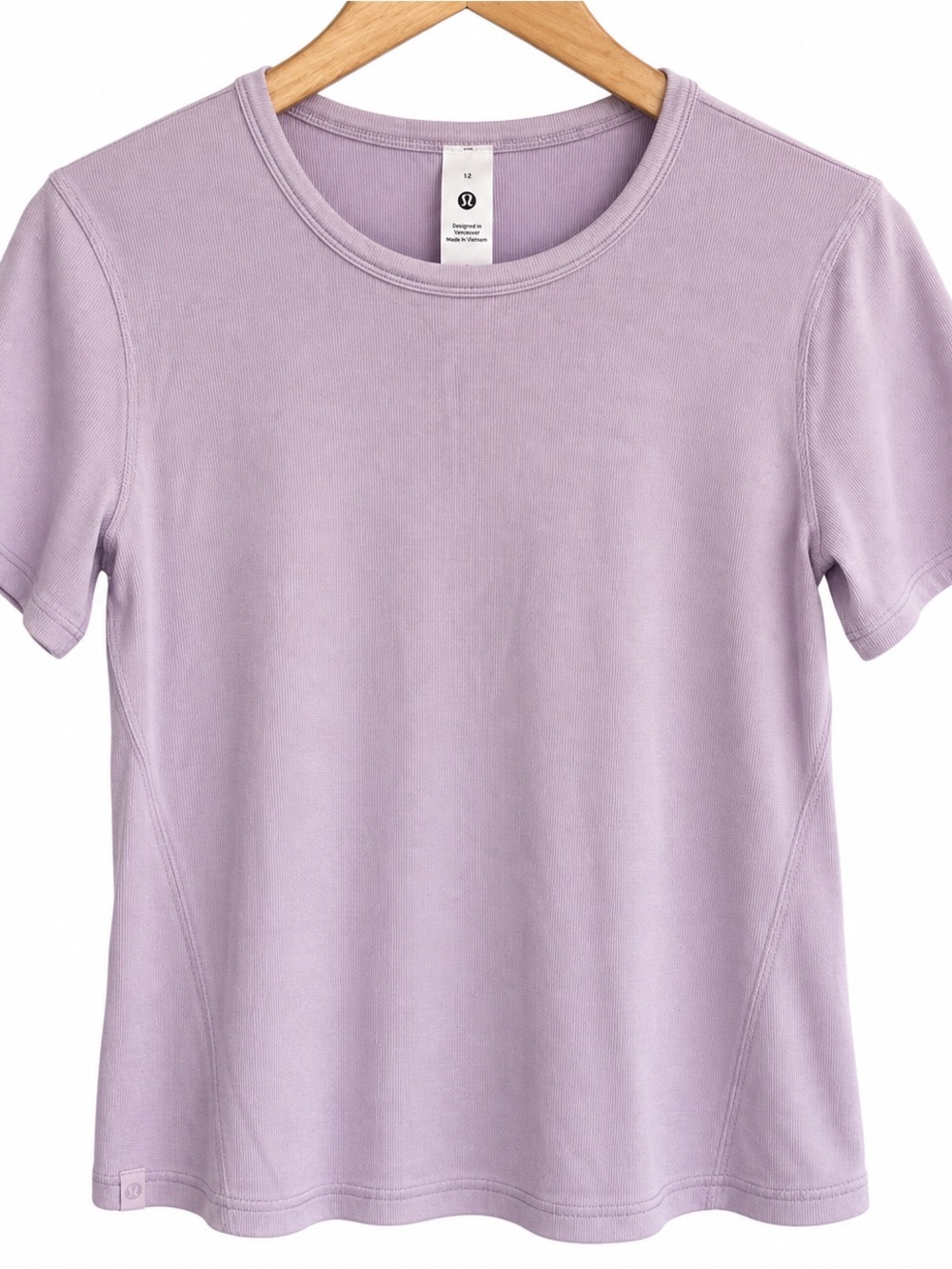 lululemon athletica Lavender Short Sleeve Crew Tee
